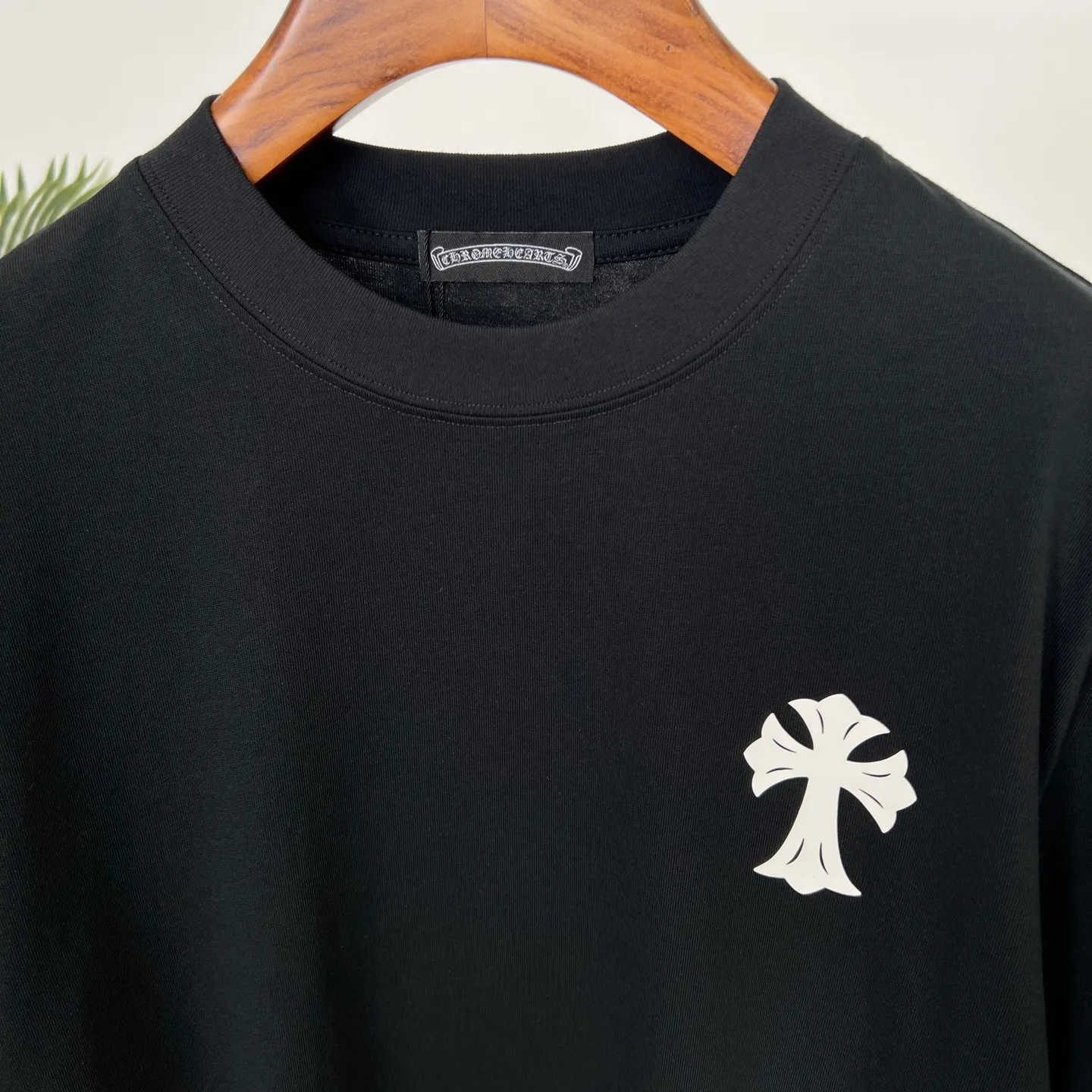🅿️190 Crow Heart’s new summer T-shirt! This Sanskrit cross printed round neck short sleeves is simply a must-have for fashionistas. Salona cotton fabric is super comfortable, soft and skin-friendly, and has excellent breathability, making it perfect for summer wear. The Sanskrit cross print design on it is amazing, full of mystery and high-end, and the details are so exquisite that it makes people scream. It is worthy of Kroxin, and it vividly interprets the trend and personality. The loose fit is super friendly to all body shapes, covers the flesh and is comfortable, and looks good no matter how you wear it. Pair it with jeans and you'll look cool on the street. Pair it with sweatpants and you'll instantly look energetic and trendy. When you wear it and go out, you will feel like you are the spokesperson of fashion, and it will definitely turn heads. Color: black, white Size: S-2XL